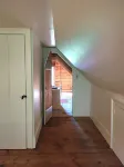 Centrally located MidCoast country farmhouse suite, just 20 minutes to Route 1!