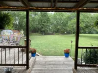 Cozy Home outside Independence City Limits! 3 beds and 2 baths. Close to all!