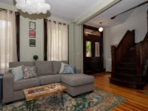 5th and Grand - Lovingly Restored Brownstone Troy NY Unit 1 Hotels in Troy