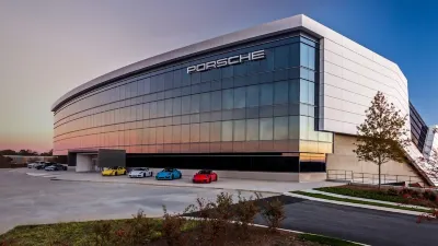 724A · The Blue Bungalow - Min to Downtown and Airport! Hotels in Hapeville