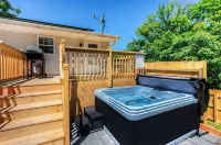 "The Hay Loft" - Hot Tub - Game Room - Fire Pit - Office - Family FUN