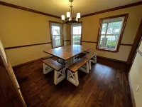 The Grassy Ridge House. Only 5 min from Rocker B Baseball Ranch! Sleeps up to 18