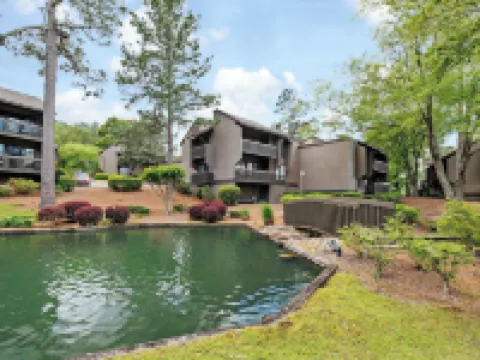 Lakefront Pinehurst Condo 2BD/2BA - 237 - With Community Pool Access 派恩赫斯特酒店