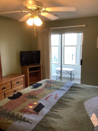 Spacious Condo with No Stairs - 3 Bedrooms/3 Bathrooms - King Beds - Sleeps 7