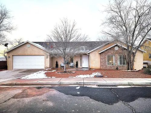 NEW Whispering Canyons + Pets OK+ Antelope & Horseshoe Bend