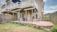 Great Location End unite luxury  3 level townhouse. 2 car Garage,
