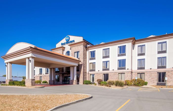 Best Western St. Louis Airport North Hotel  Suites