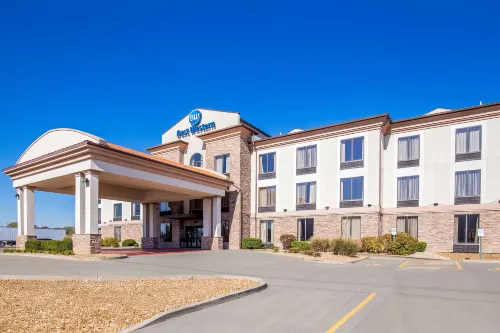 Best Western St. Louis Airport North Hotel  Suites