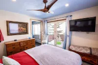 Ski, Hike, Fun - Great Location!!  Perfect 2 Br/2 Ba Condo!