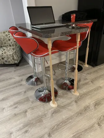 Entire Condo Minutes from Niagara Falls (USA)