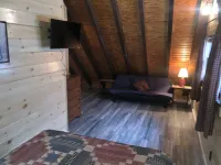 Comfortable Canada Cabin - DIRECT ATV AND SNOWMOBILE TRAIL ACCESS! Hotels in Pittsburg