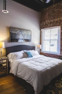 Cozy loft in the ❤️ of DT Lynchburg!
