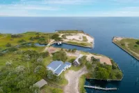 Canalfront Home  - Frisco - New 2023Dog friendly for a fee. Hotels in Frisco