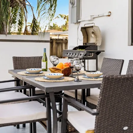 May Special! 4Br - Private Yard & Grill, Near Coral Gables & Mia Airport