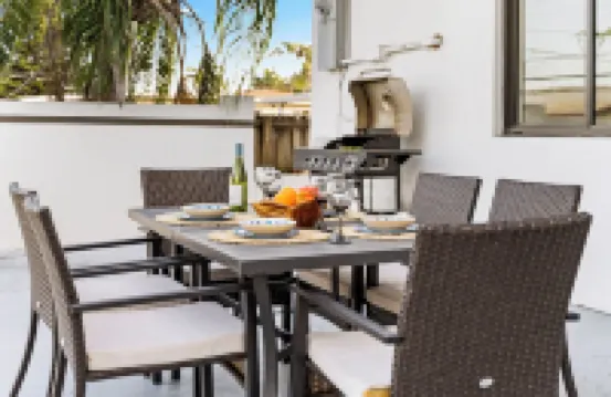 May Special! 4Br - Private Yard & Grill, Near Coral Gables & Mia Airport