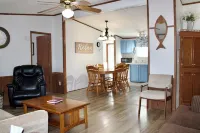 Lake it or Leave it! Lake House just one mile from  Lake Cumberland Marina