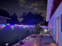 Studio, Private Entrance, fenced in quiet corner, pets ok, large Parking area