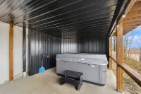 Lake Cumberland Luxury #2! Amazing Lake views, hot tub, fire pit!