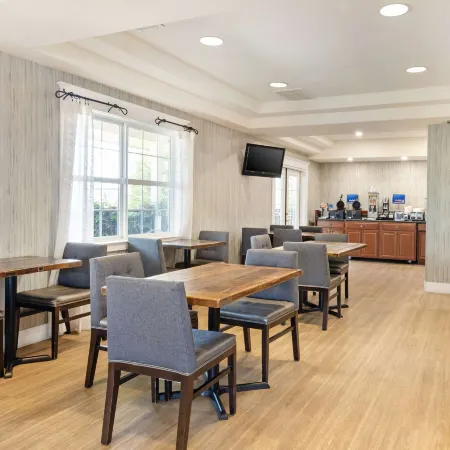 Best Western Cedar Inn  Suites