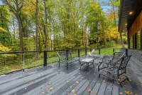 Charming 5 bed Mountain Home in National Preserve. Romantic peaceful getaway nea Hotels in London Britain