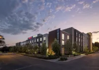 Hampton Inn by Hilton Austin East Side 5th Street Hotel di Austin