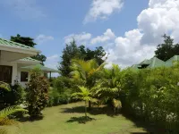 Le Surmer Self Catering Chalets Các khách sạn gần Grand Anse
