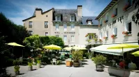Hotel le Lion d'Or فنادق في Saint-Geniez-d'Olt