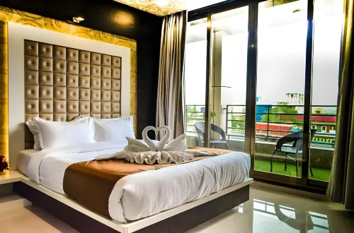 Rudra Shelter International Hotel Hotels in Waliv