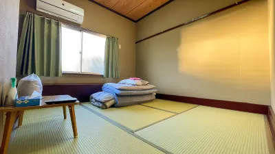 Nishiki Guest House Hotels near Tomorogi Shrine