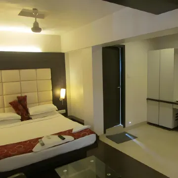 Hotel Mourya Residency