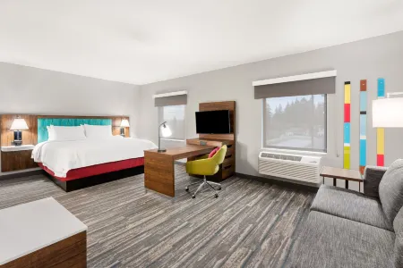 Hampton Inn and Suites by Hilton Portland Tigard Отели рядом с достопримечательностью «Вашингтон сквер»