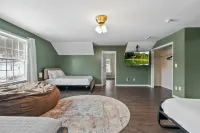 Spacious 6Br Villa - Serene Scenic Mountain Escape