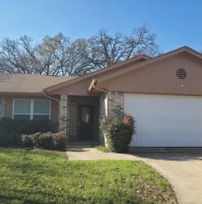 SUPERHOST/Luxury Duplex; Crib; AT&T Stadium/6 Flags< 3 miles Hotels near Centreport Station