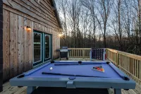 Getaway Cabin – Deck, Fire Pit & BBQ Near Gorge Hotels in Wilderness