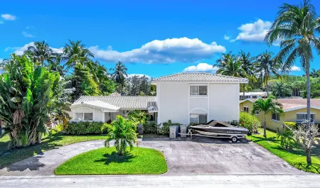 Heated Pool! Waterfront+Tiki Hut! Close To Beach!