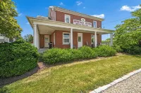 Backyard Retreat 이스트 람피터 타운쉽 호텔