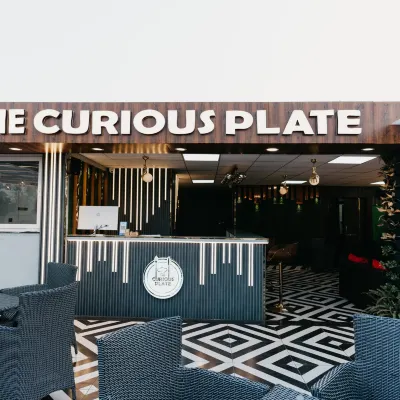 Hotel SS4 CRYSTALS Hotels near Fun Republic Mall Lucknow