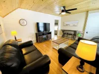 Humbly Mqt - Upper Level - 2 BR Relaxation