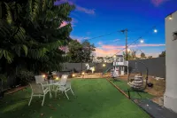 Charming Smart 2-bedroom house with Hottub, WiFi & EV Charger in sunny San Diego Các khách sạn ở Shelltown