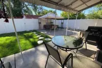 Bright and Comfy 2 Bedroom in Salt Lake