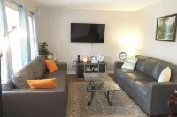 Entire house with 3 bedroom/1.5 bath Hotels in Griffin