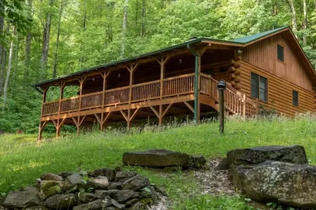 Charley's Cabin - Mountain Vacation