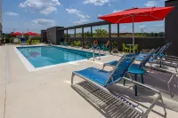 Tru by Hilton Pensacola Airport Medical Center - Family