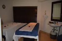 Hotel the Royal Plaza - Spa