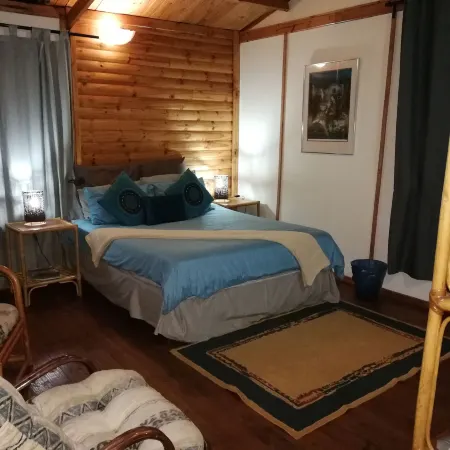Woodland Gardens Self Catering Pet Friendly Lodge