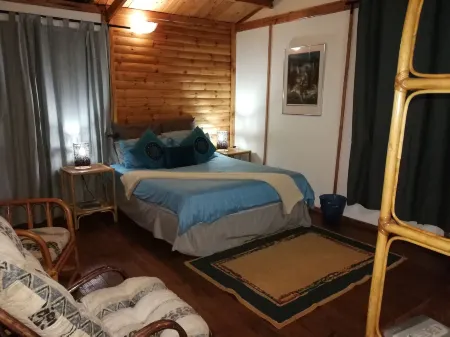 Woodland Gardens Self Catering Pet Friendly Lodge