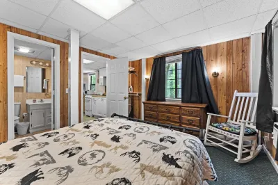 The Cascades Inn-Waterfall Retreat Hotels in Clayton