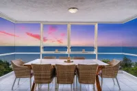 84 The Spit Holiday Apartments