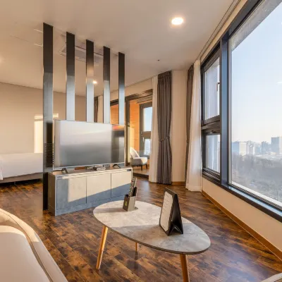 Urban-Est Hotel Hotel in zona Stazione della metropolitana Yeonsinnae 