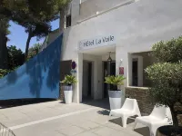 Hôtel La Voile Hôtels à proximité de : Plage de l'Estagnol